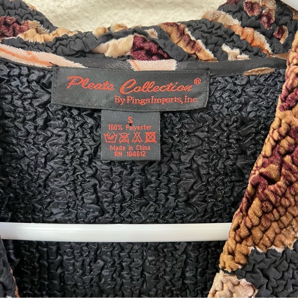 Pleats Collection Long Sleeve Accordion Blazer Size Small - Picture 5 of 5